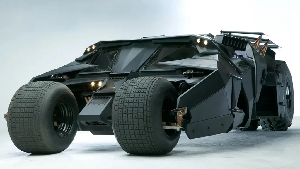 Warner Bros 4.5 Million Dollar Batmobile Taýýarlaýar