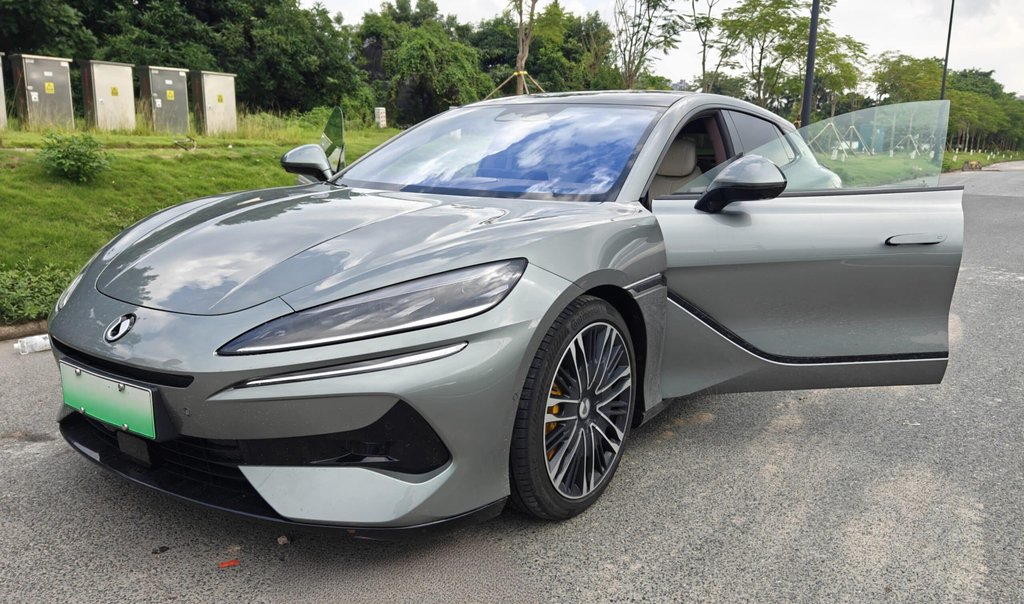 Denza Z9 GT: Evropa uchun zamonaviy elektr wagon