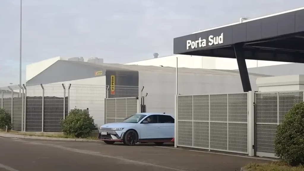 Lamborghini Hyundai bilen elektrik awtoulag baradaky pikirlerini paýlaşýar