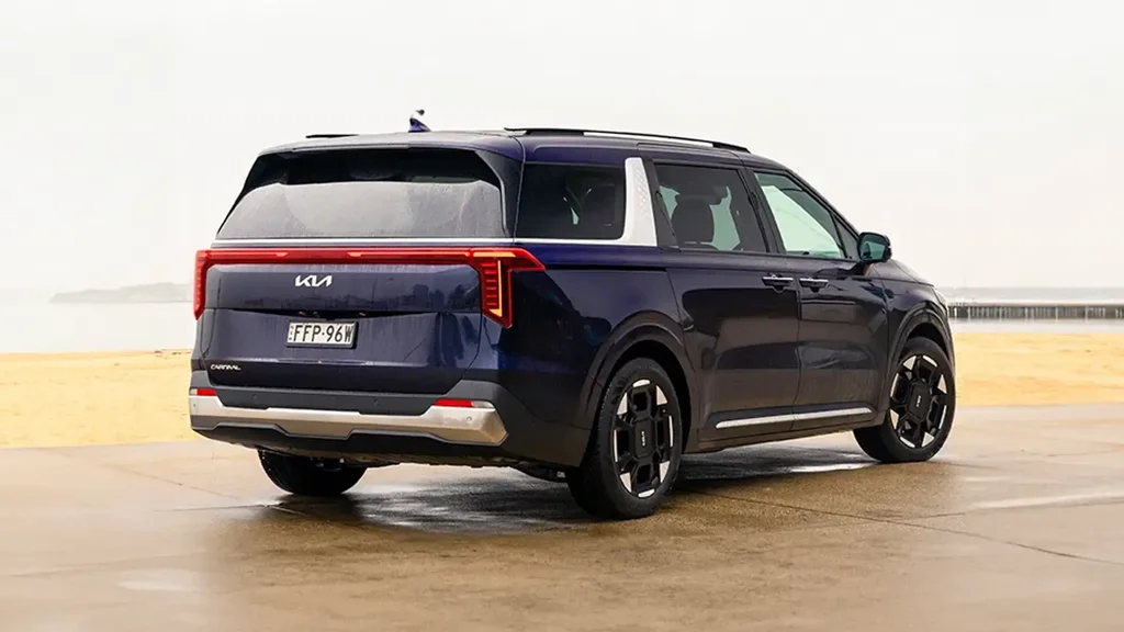 2024 Kia Carnival: Отбасы үшін ең жақсы көлік