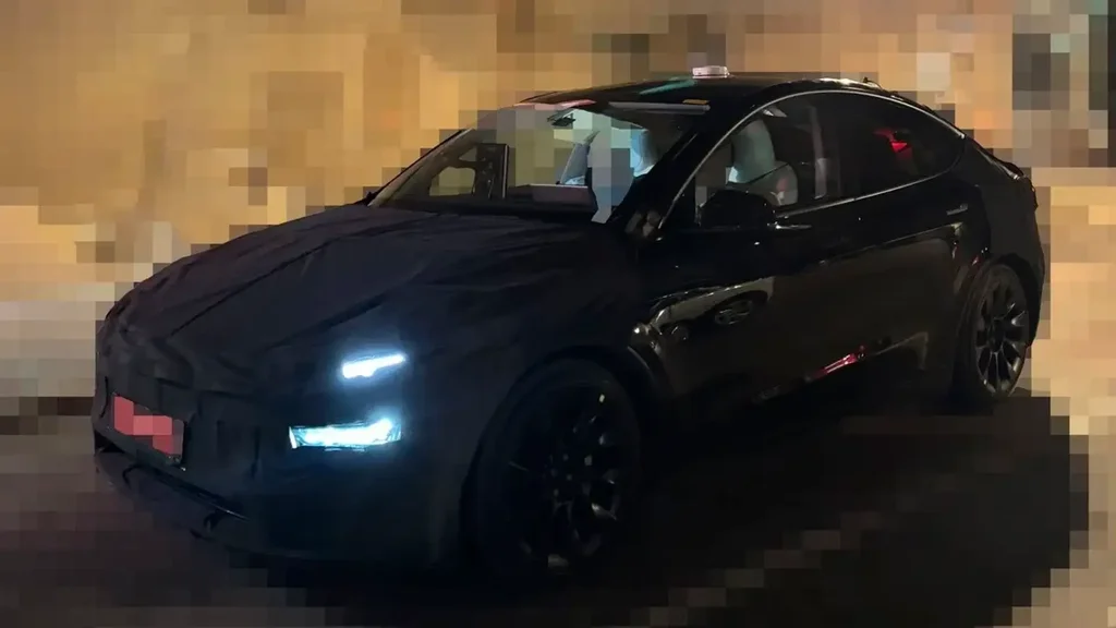 2025 Tesla Model Y Juniper täzelenmesi