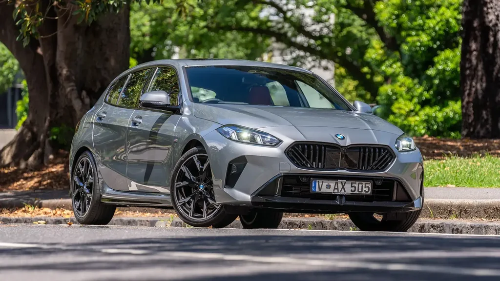 2025 BMW 118: Әрбір заманауи жүргізуші үшін
