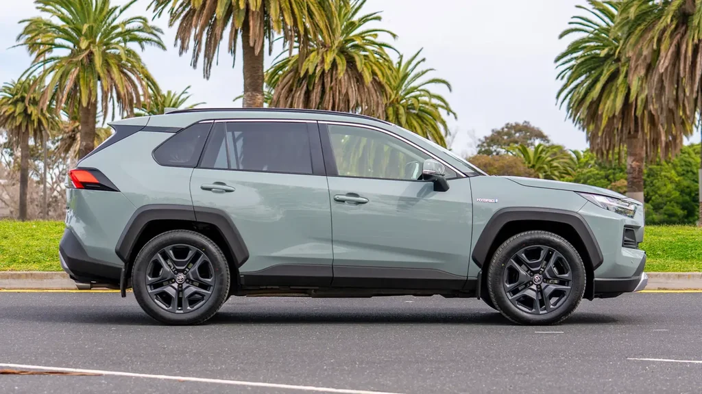 2024 Toyota RAV4 Edge Hybrid: Талдануы