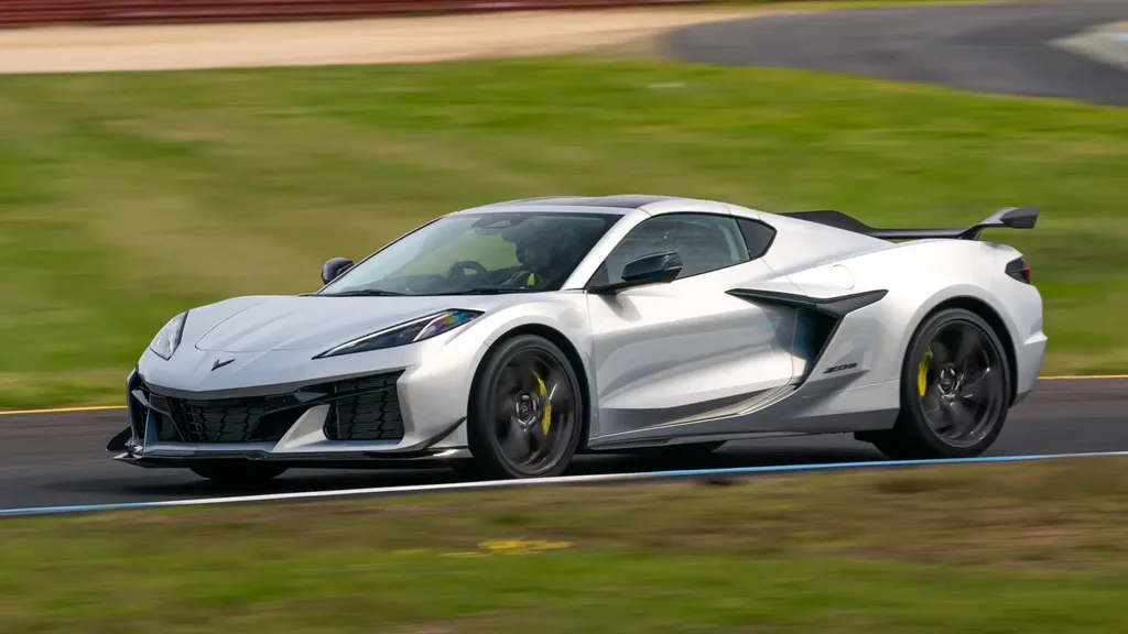 2025 Chevrolet Corvette Stingray-nyň täze bahalary