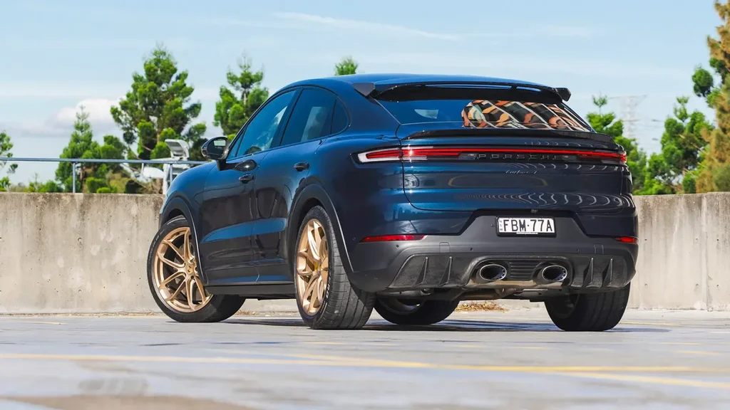2025 Porsche Cayenne Turbo GT: SUV немесе Спорттық автомобиль?