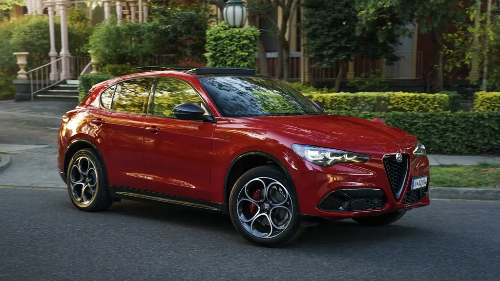 2025 Alfa Romeo Giulia we Stelvio Spesial Nuskalar