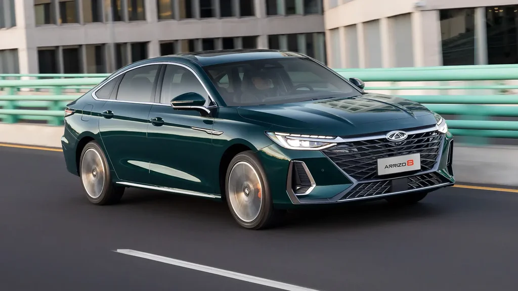 Chery Toyota Camry bilen bäsleşmäge taýýar