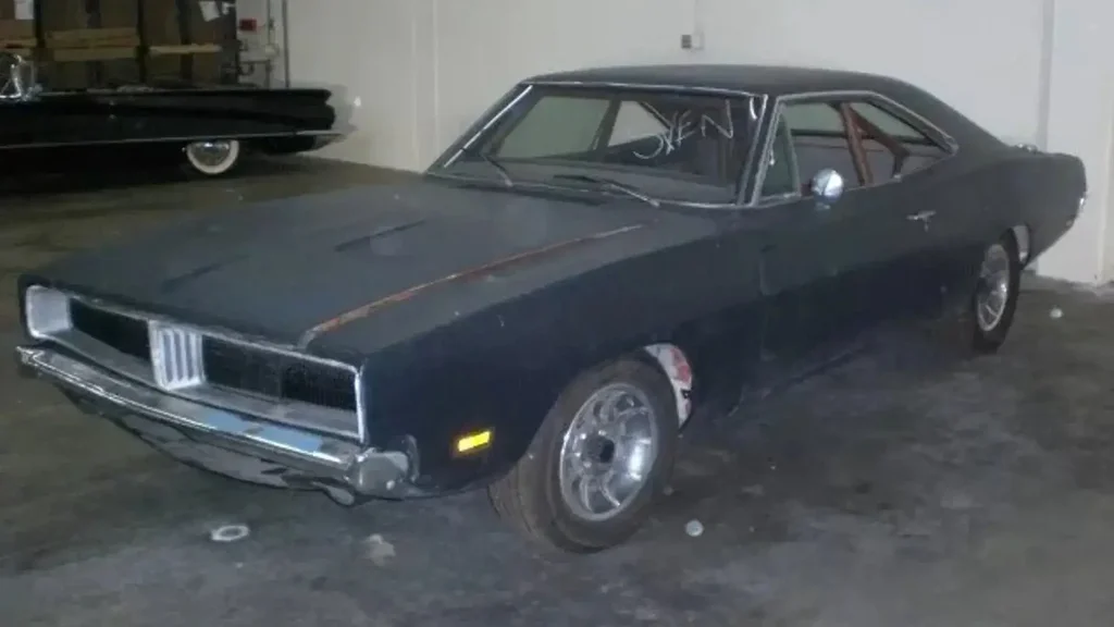 Tarantino Filminden Dodge Charger Satylýar