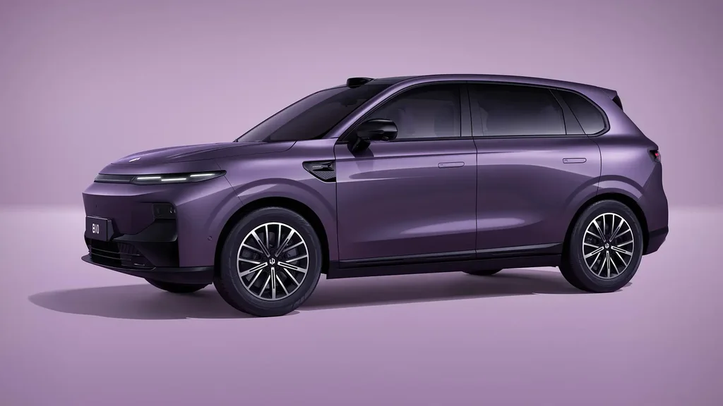 2025-nji ýyl üçin täze Leapmotor B10