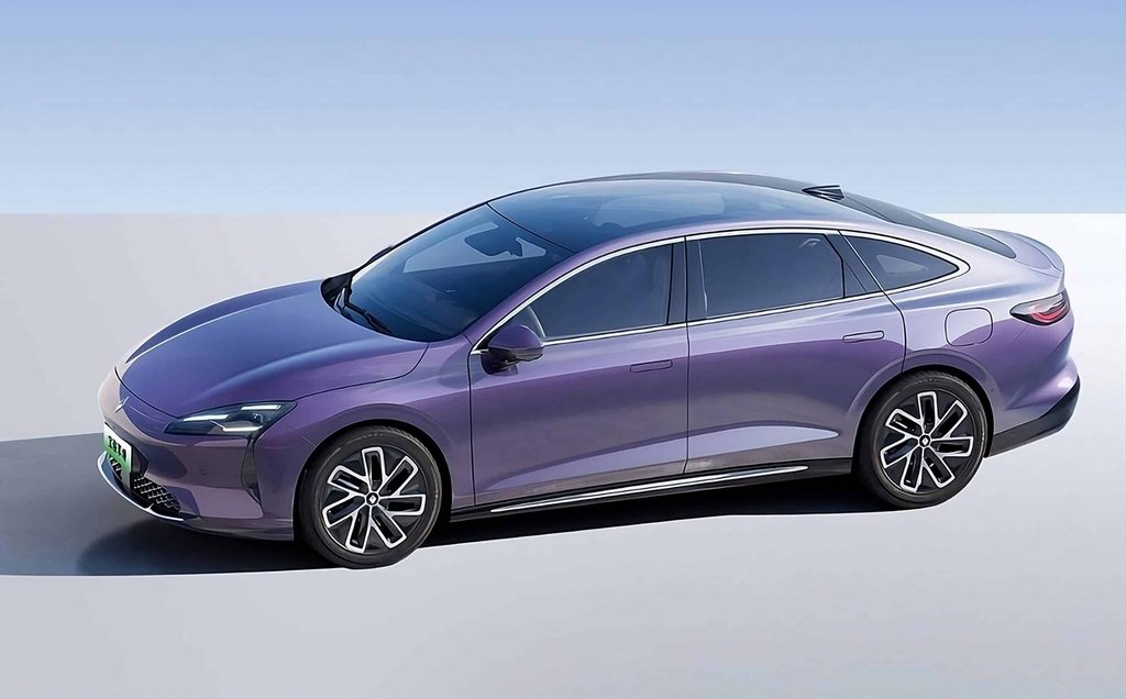 Baojun Xiangjing: Отандық флагманды седан