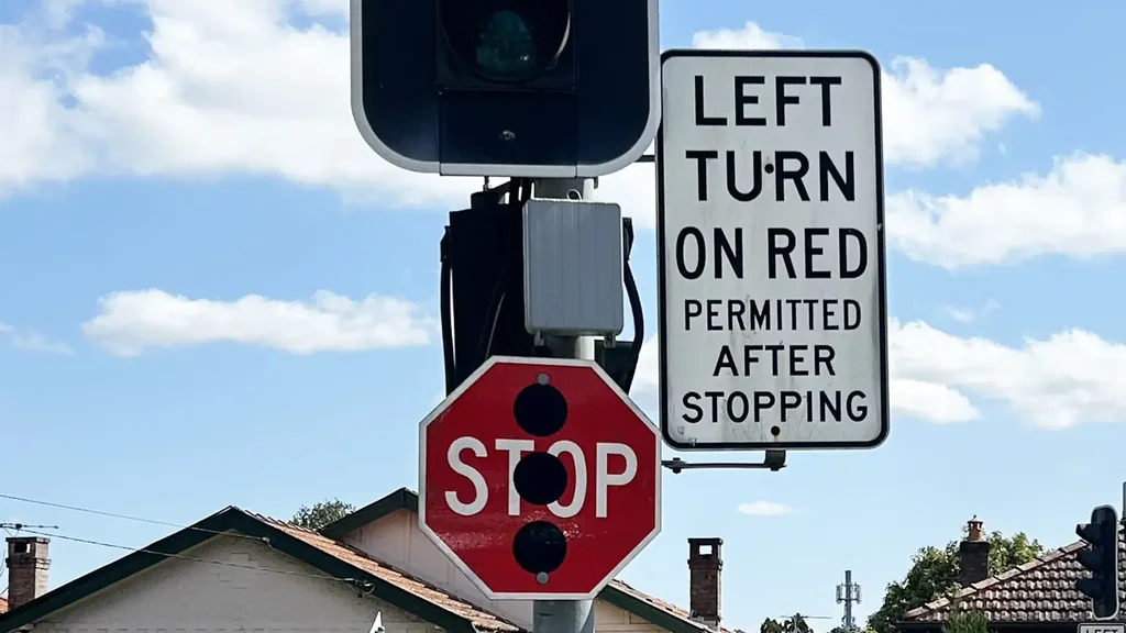 Western Australiýada Howply Trafik Belgesi
