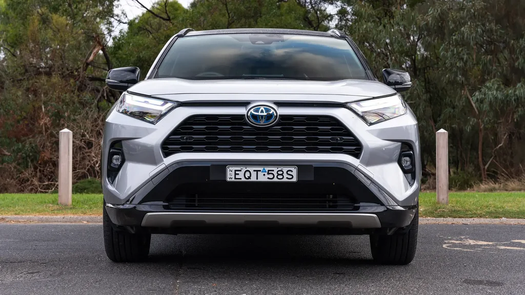 Toyota RAV4 Qayta Rahbarlik Qilyapti
