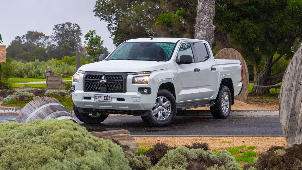 2024 Mitsubishi Triton GLX - теңдессіз таңдаулы