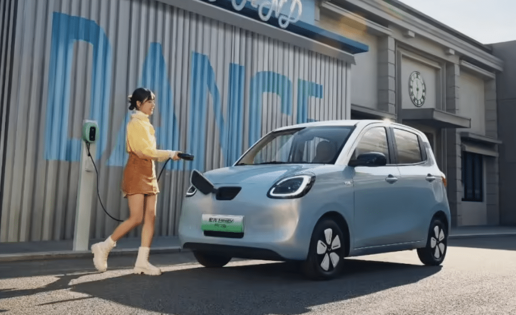 Wuling Hongguang Mini EV: 5-gapylaryň täze görnüşi