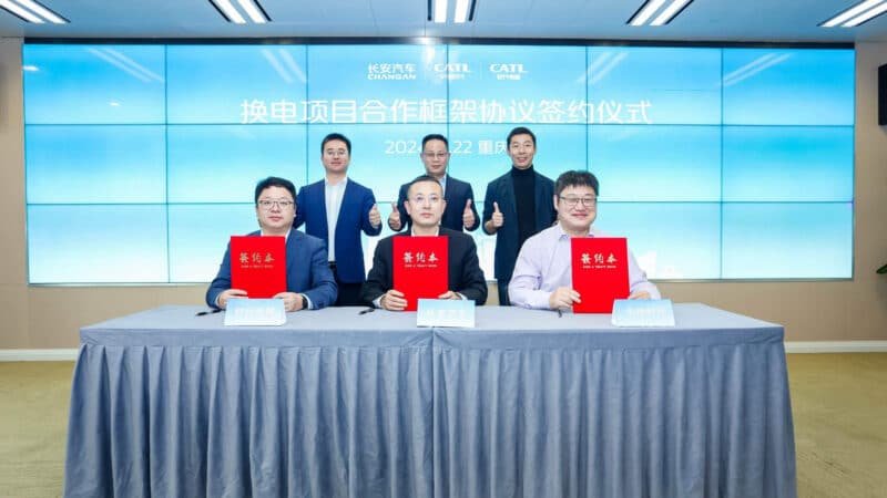 Changan Oshan 520: Akku Üýtdeýän Birinji EV