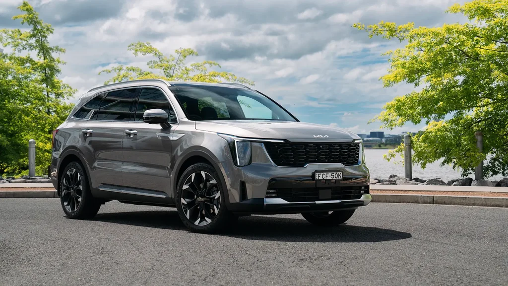 Kia 5000-den gowrak Sorento SUV-ny yzyna alýar