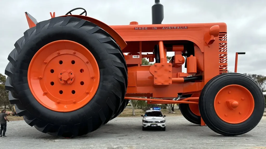 Avstraliyada Big Tractor: Katta Narsa!