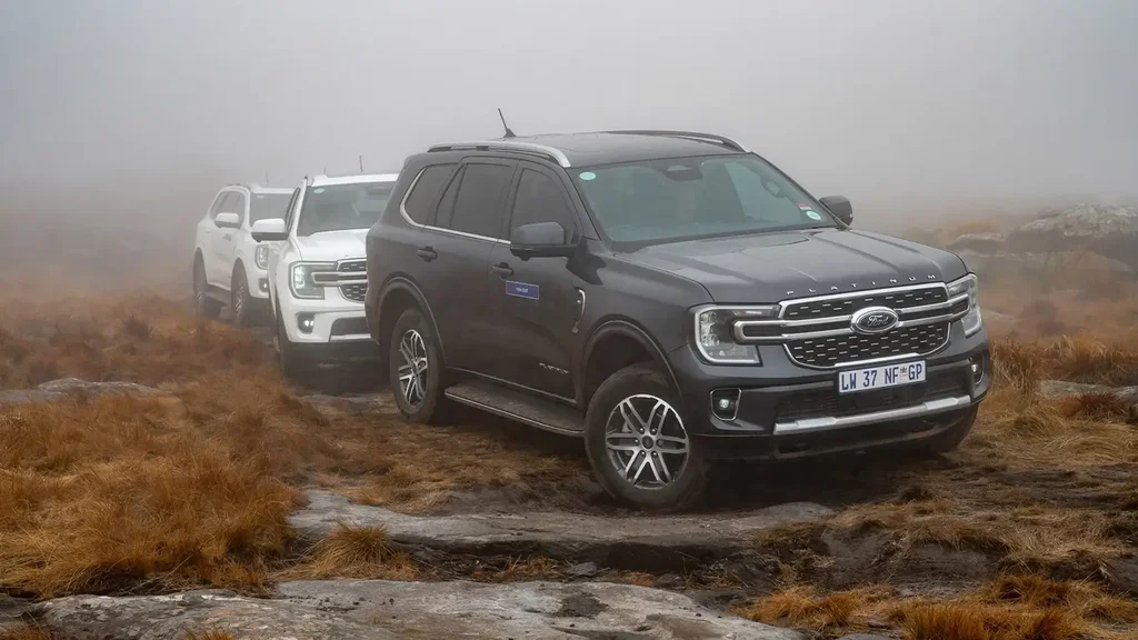 Ford Everest bilen Afrikanyň Gorusynyň Begi