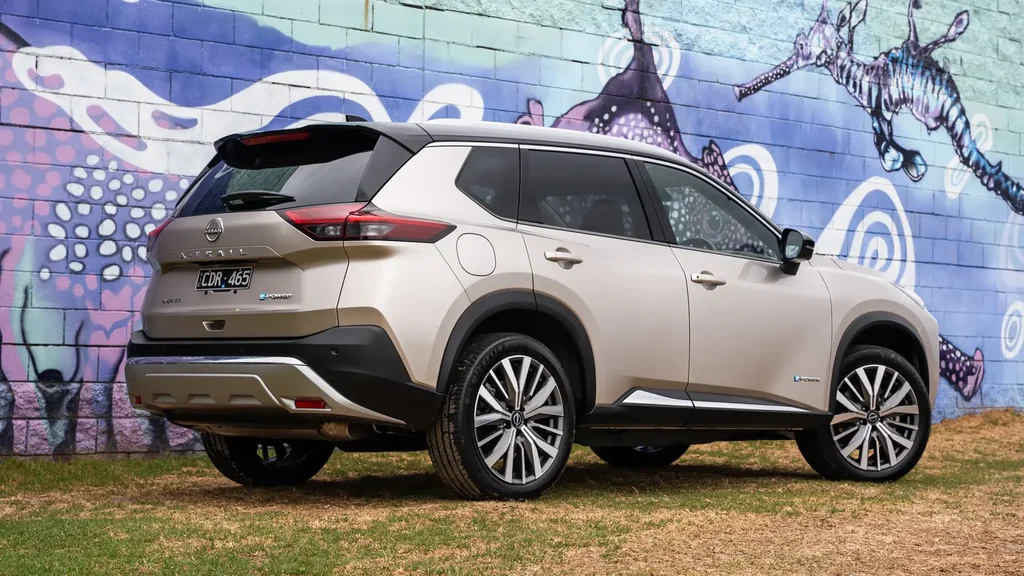 Nissan e-Power: Toyota Hibridine Alternatiw