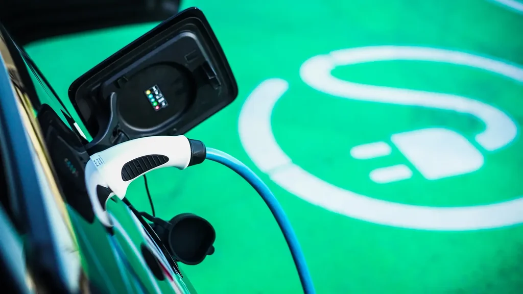 Awstraliýada Elektrikli Ulaglara Ýeňil Karzlar